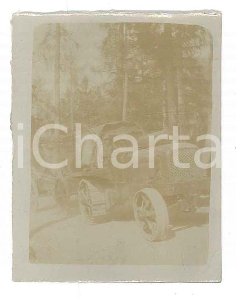 Fotografia d epoca originale 1918 WW1 ZONA DI GUERRA Ufficiale italiano su automezzo Foto 4x6 cm 1