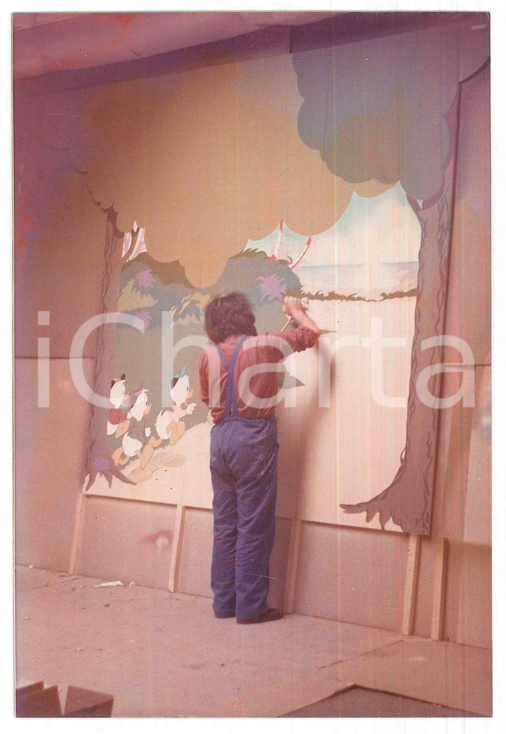Fotografia d epoca originale 1990 ca ARTE Pittore Antonio D ATTELLIS  Opera Paperino 1 Foto 10x15 cm 1