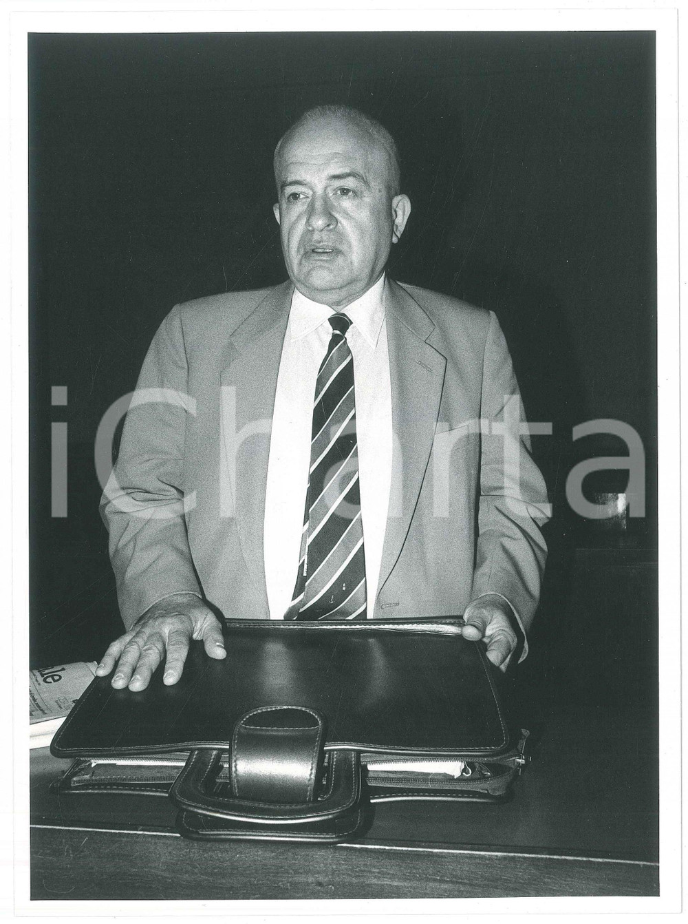 1985 ca POLITICA MSI Senatore Giorgio PISANÒ a un convegno - Ritratto ^Foto (6) Fotografia di agenzia. CONDIZIONI:GOOD/buonoFORMATO: 18x24 cm originale e autentica 1