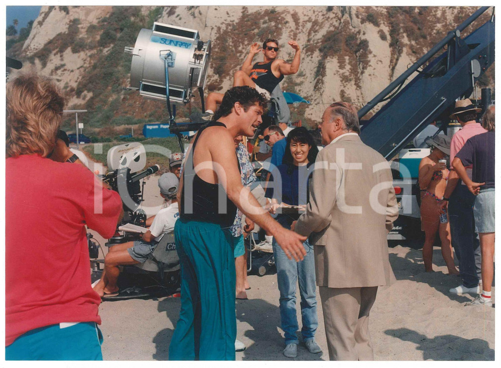 Fotografia d epoca originale 1995 ca BAYWATCH TV Series  David HASSELHOFF Dick VAN PATTEN sul set Foto 1 1