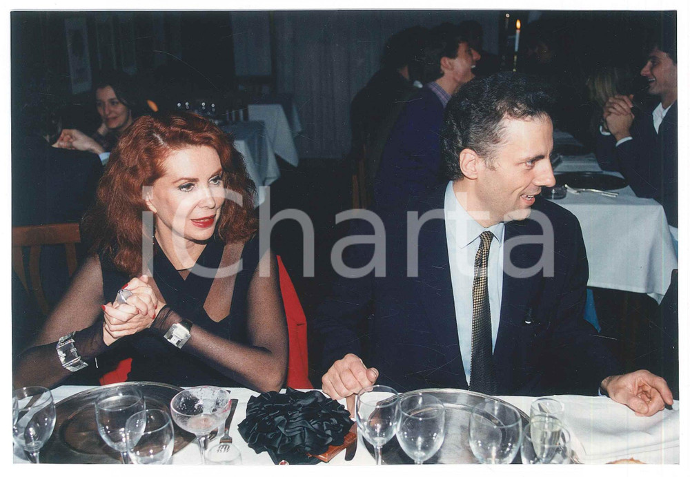 Fotografia d epoca originale 1995 MILANO ? Cena GREENPEACE  Marina RIPA DI MEANA Renato NERI Foto 5 1