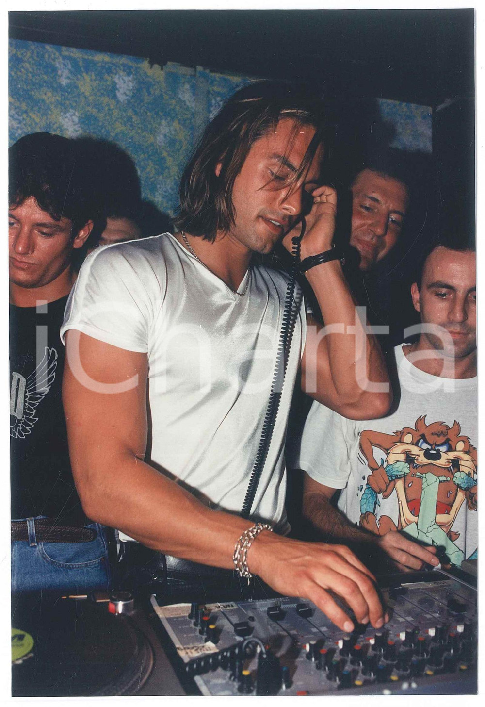 Fotografia d epoca originale 1995 Discoteca 24MILA BACI  Dj Marco BRESCIANI alla consolle Foto 3 1