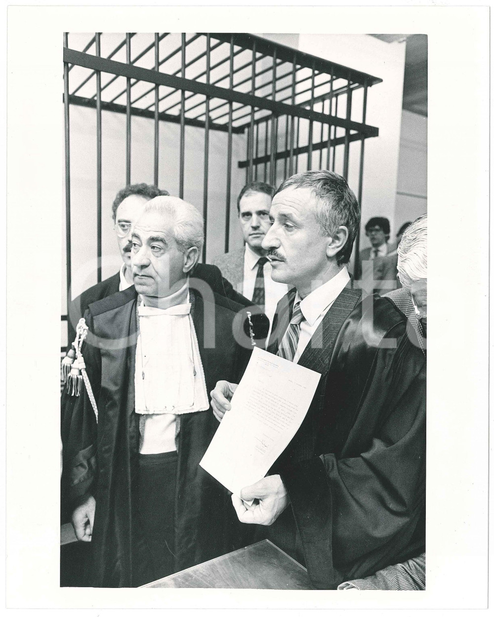 Fotografia d epoca originale 1985 ca Tribunale di MILANO  Avvocato CARPISANI  Foto 20x25 cm 1