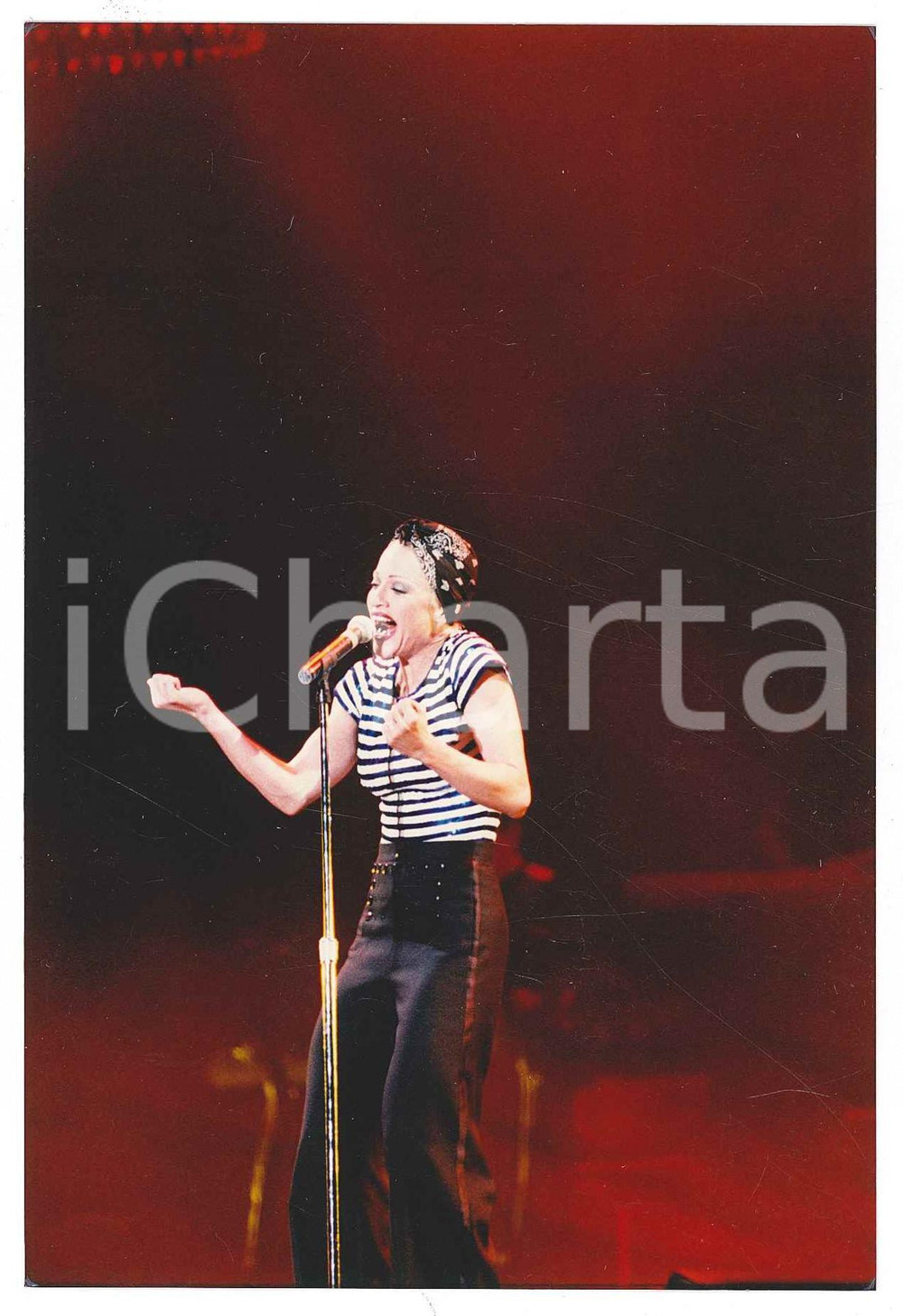 Fotografia d epoca originale 1993 LONDON Wembley  MADONNA Louise Veronica Ciccone  The Girlie Show Tour 3 1