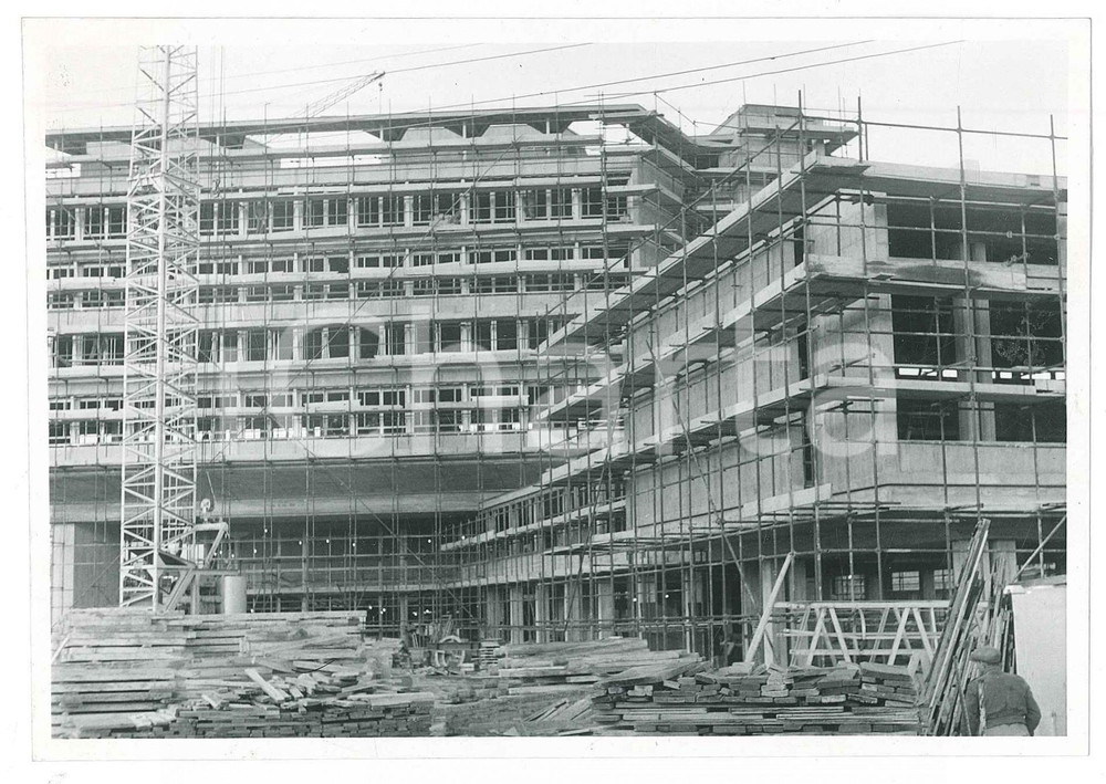 Fotografia d epoca originale Dicembre 1958 GINEVRA Costruzione CERN  Main building facciata est  Foto 15x10 1