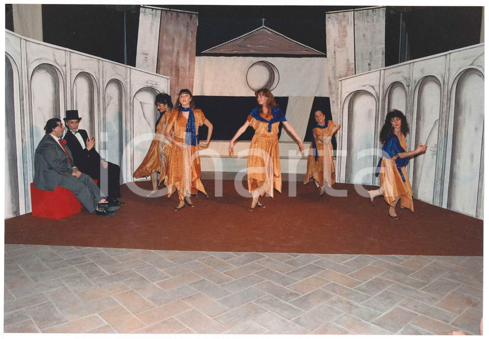 Fotografia d epoca originale 1985 SARONNO TEATRO  GRUPPO PALCOSCENICO Commedia di dieci vergini  Foto 3 1
