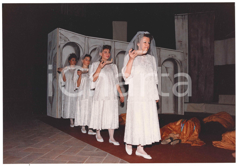 Fotografia d epoca originale 1985 SARONNO TEATRO  GRUPPO PALCOSCENICO Commedia di dieci vergini  Foto 11 1