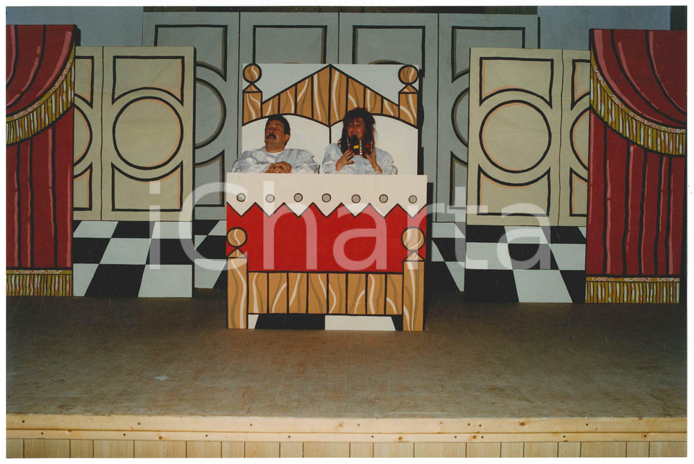 Fotografia d epoca originale 1987 SARONNO  GRUPPO PALCOSCENICO Vestito nuovo dell Imperatore  Foto 1 1