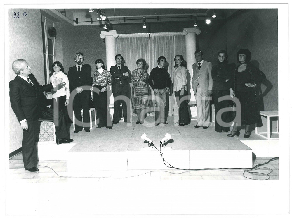 Fotografia d epoca originale 1977 RESCALDINA TEATRO  GRUPPO PALCOSCENICO Flavia e le sue bambole Foto 26 1