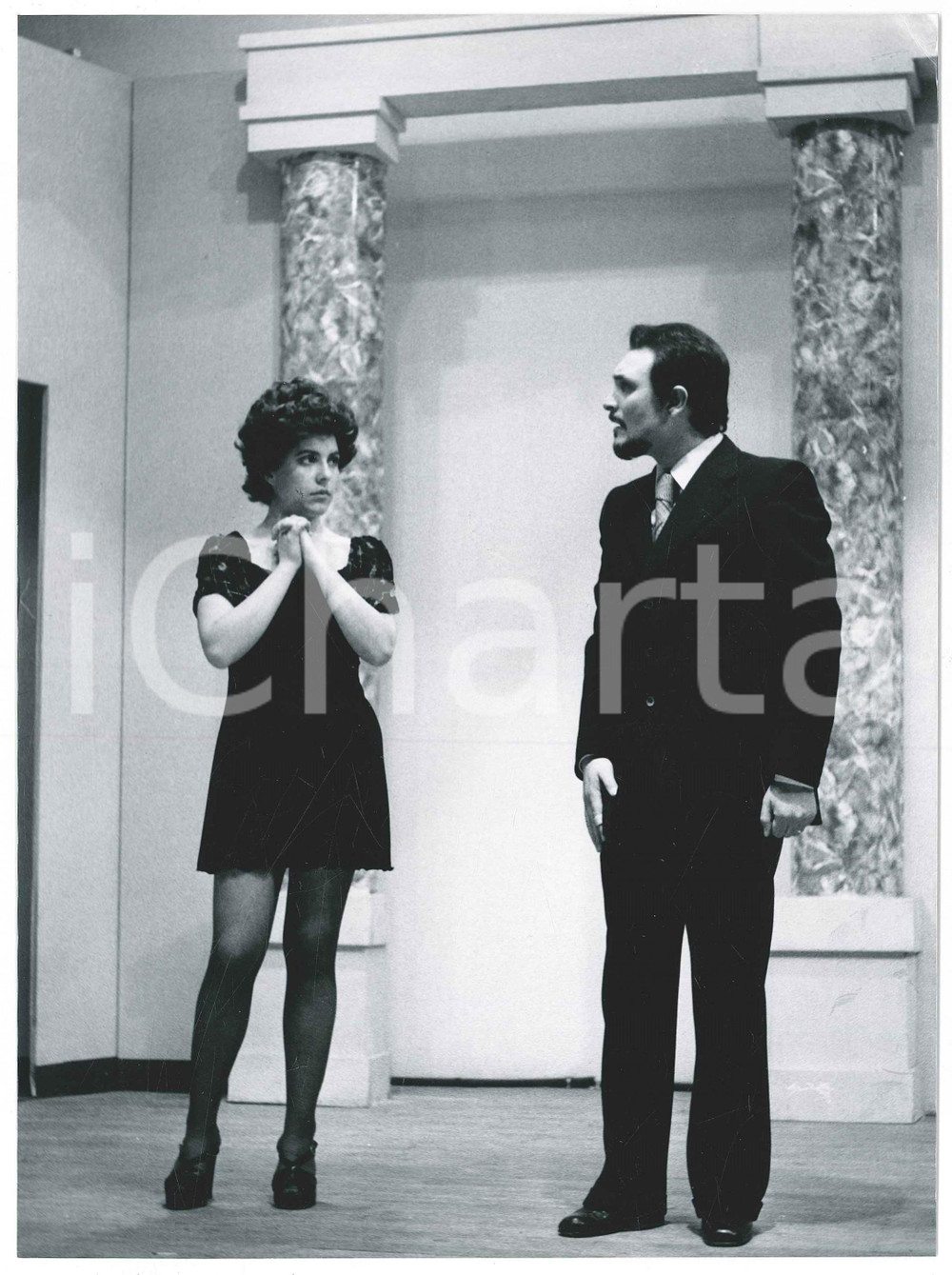 Fotografia d epoca originale 1975 SARONNO Teatro  GRUPPO PALCOSCENICO Settimo: ruba un po  meno  Foto 6 1