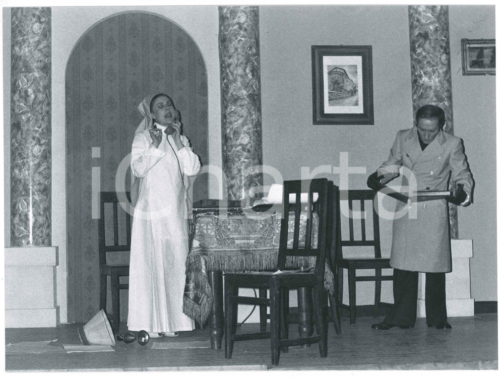 Fotografia d epoca originale 1975 SARONNO Teatro  GRUPPO PALCOSCENICO Settimo: ruba un po  meno  Foto 13 1