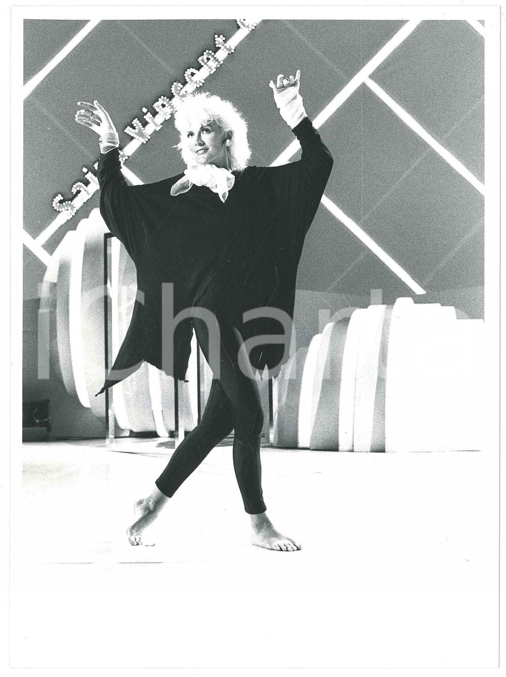 Fotografia d epoca originale 1985 ca MUSICA  SAINT VINCENT ESTATE  Donatella RETTORE 3 Foto 18x24 cm 1
