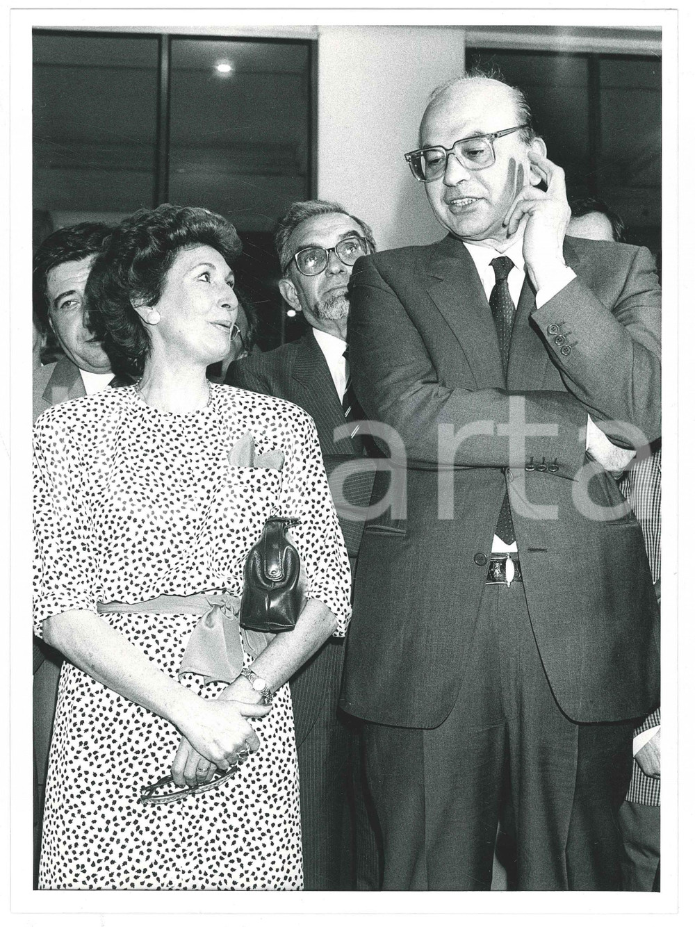 Fotografia d epoca originale 1985 ca MILANO Bettino CRAXI con la moglie Anna Maria MONCINI Foto 1
