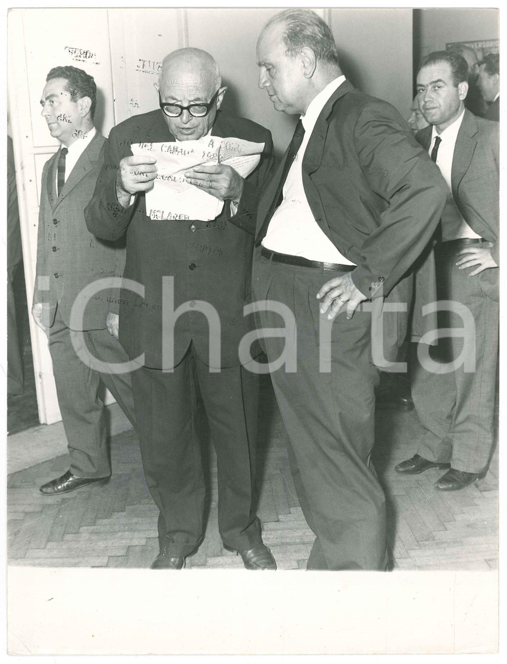 Fotografia d epoca originale 1962 ROMA 70Â° Anniversario PSI  Pietro NENNI Francesco DE MARTINO Foto 18x24 1