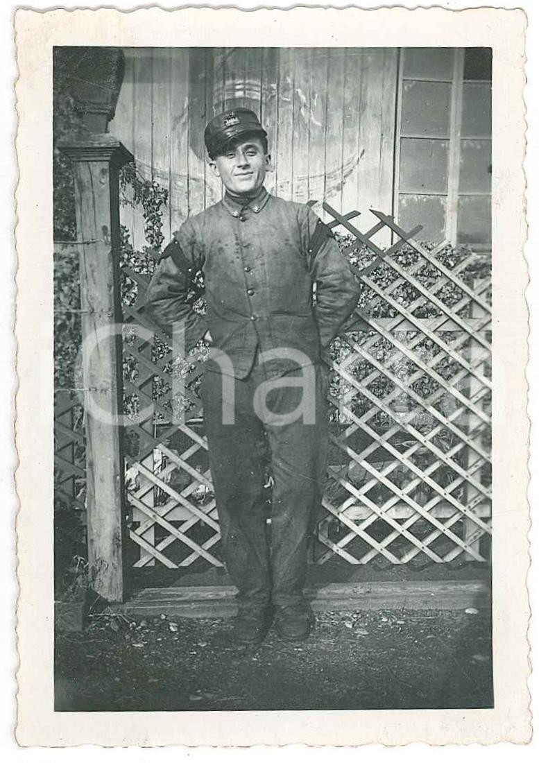 Fotografia d epoca originale 1931 CHIVASSO  FERROVIE  Ritratto di ufficiale  Foto 6x9 cm 1