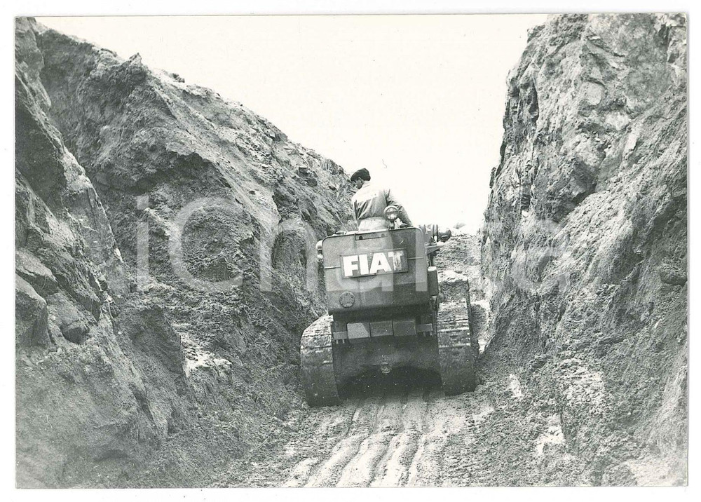 Fotografia d epoca originale 1965 ca SARDEGNA GALLURA CAPICHERA Scavo artificiale  Cantiere Foto 2 1