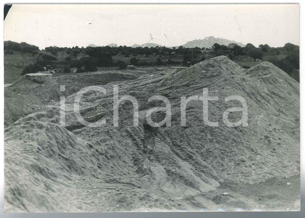 Fotografia d epoca originale 1965 ca SARDEGNA GALLURA  Veduta di un cantiere di scavo  Foto 15x10 cm 1
