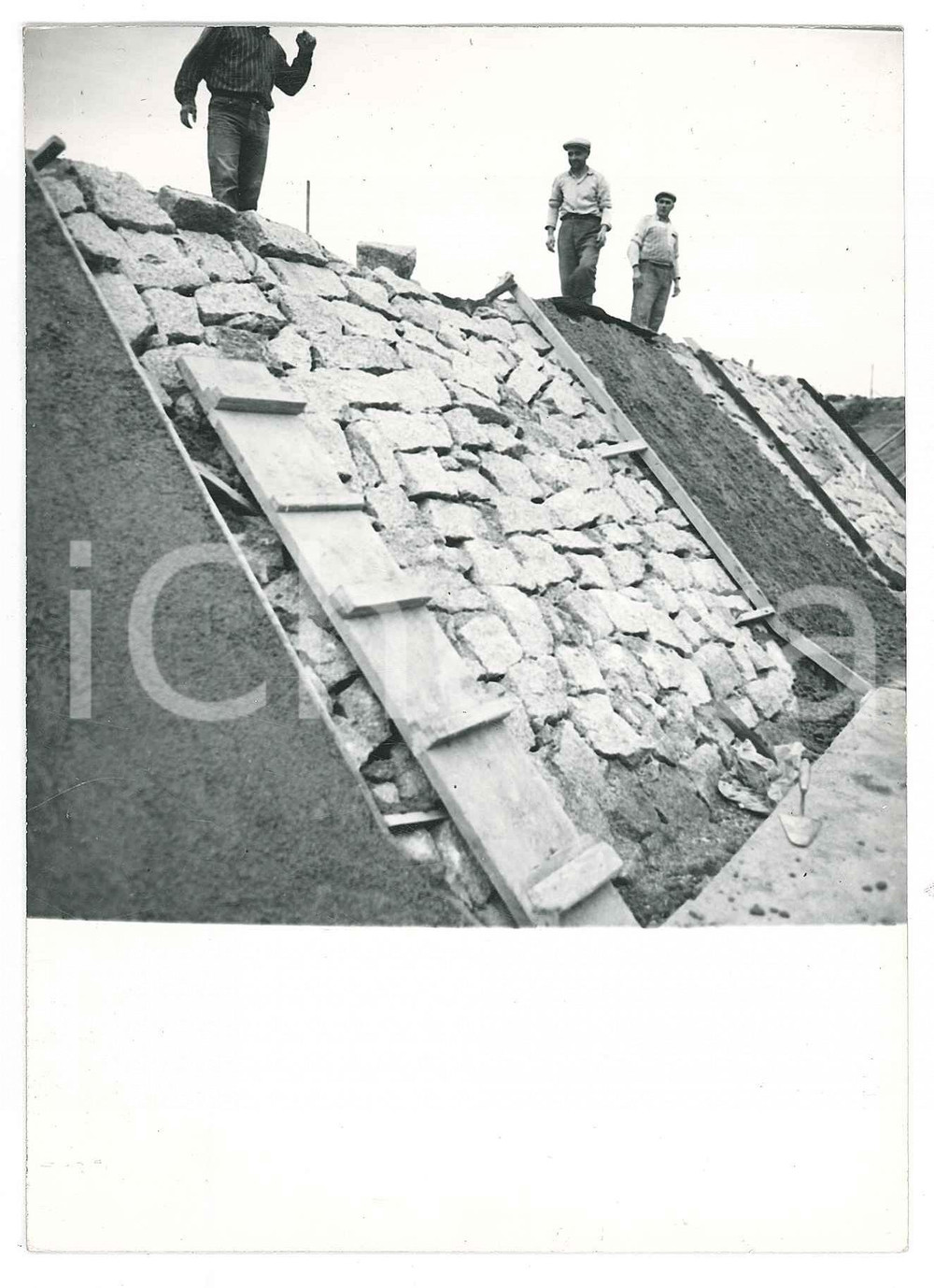 Fotografia d epoca originale 1965 ca SARDEGNA GALLURA Canale PADULE Valle  Particolare sponde Foto 10x15 1