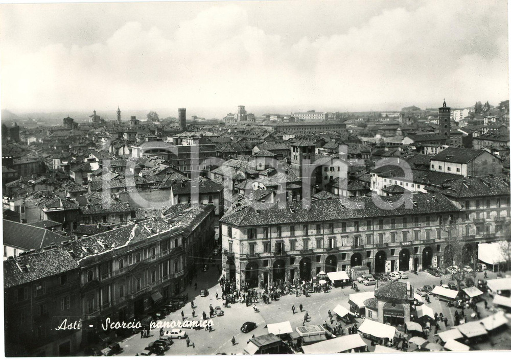 Cartolina originale da collezione 1958 ASTI Mercato nel centro cittÃ   Cartolina ANIMATA FG VG 1