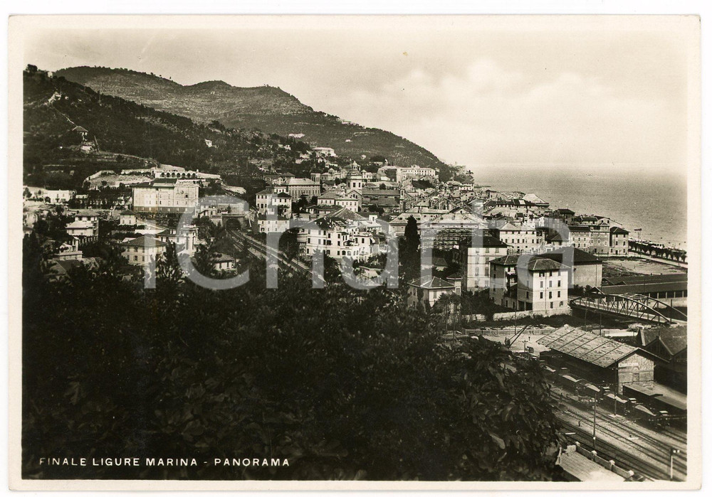 Cartolina originale da collezione 1950 ca FINALE LIGURE SV Panorama con ferrovia  Cartolina FG NV 1