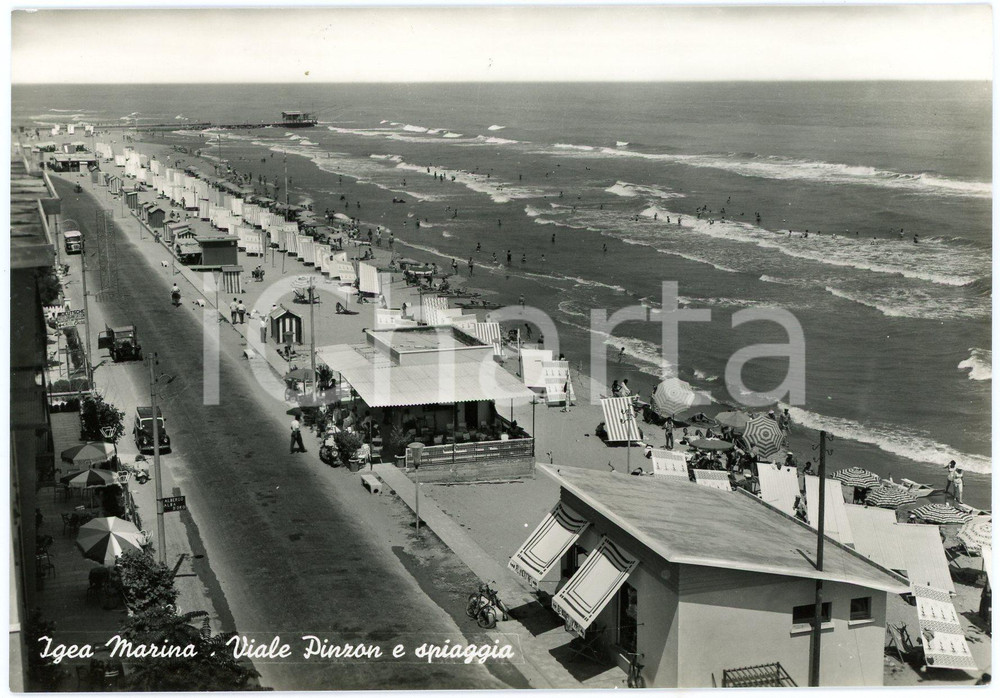 Cartolina originale da collezione 1965 IGEA MARINA RN Viale Pinzon e Spiaggia  Cartolina ANIMATA FG VG 1