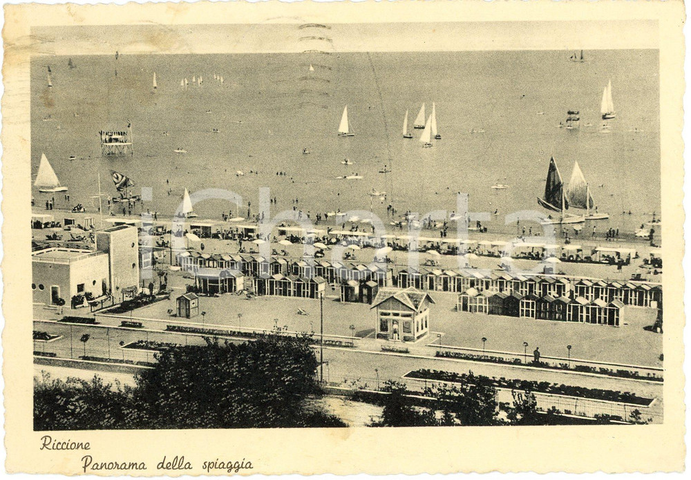 Cartolina originale da collezione 1939 RICCIONE RN Bagnanti sulla spiaggia e barche a vela  Cartolina FG VG 1