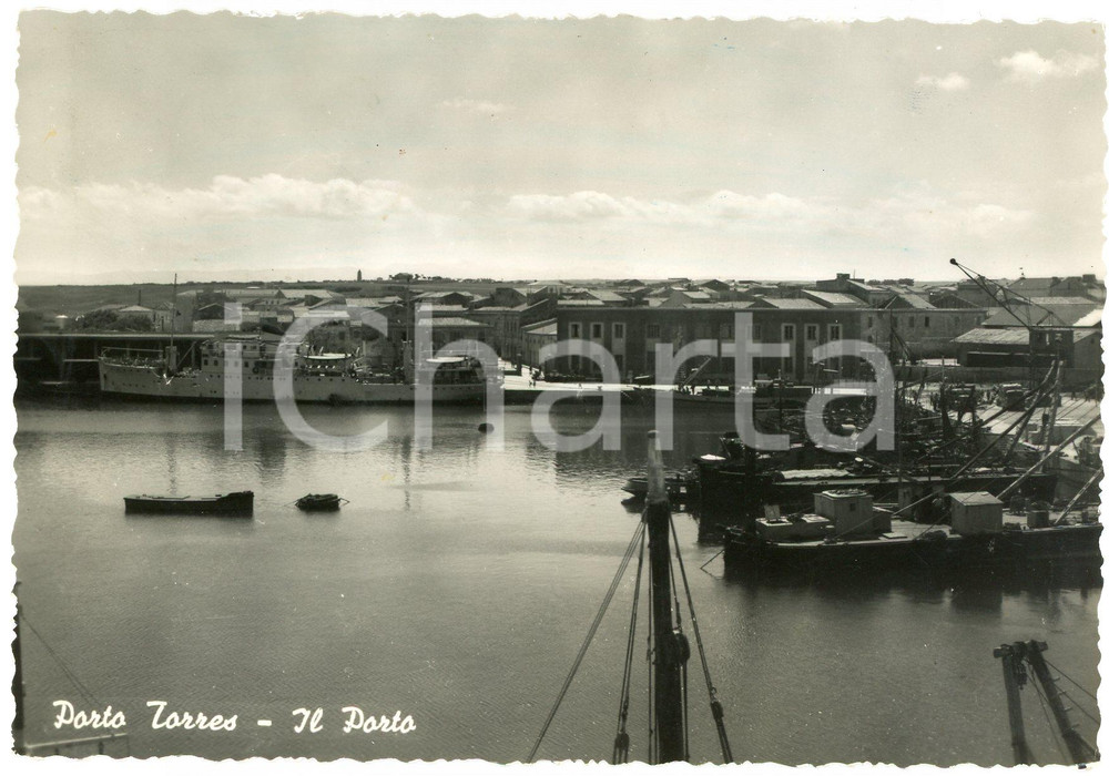 Cartolina originale da collezione 1951 PORTO TORRES SS Il porto e alcune imbarcazioni  Cartolina FG VG 1