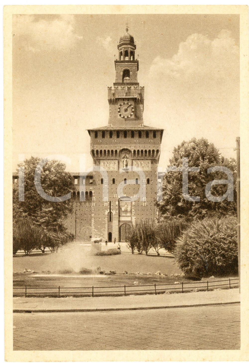 Cartolina originale da collezione 1950 ca MILANO Castello Sforzesco  Torre del Filarete  Cartolina FG NV 1