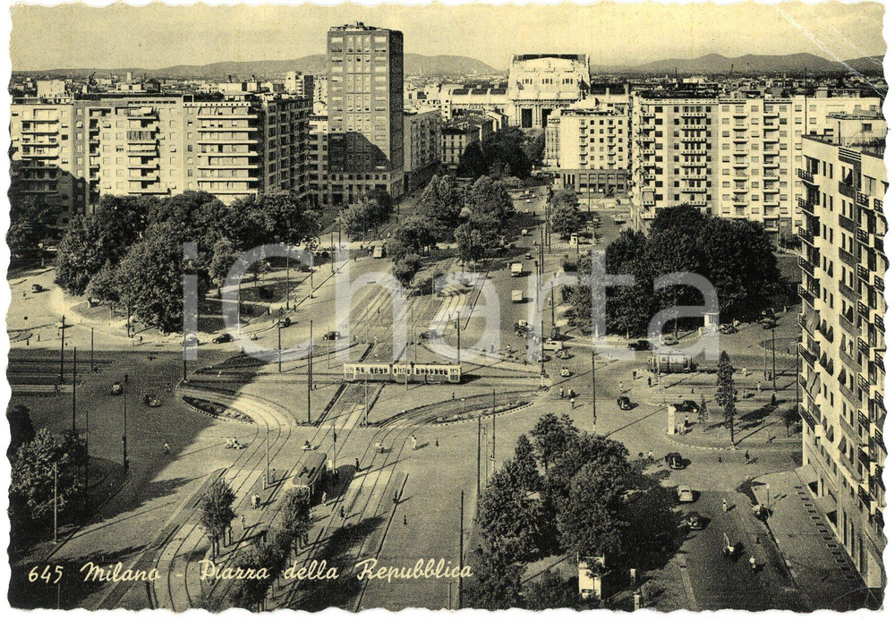 Cartolina originale da collezione 1958 MILANO Tram in Piazza della Repubblica e Stazione Centrale  Cartolina FG 1