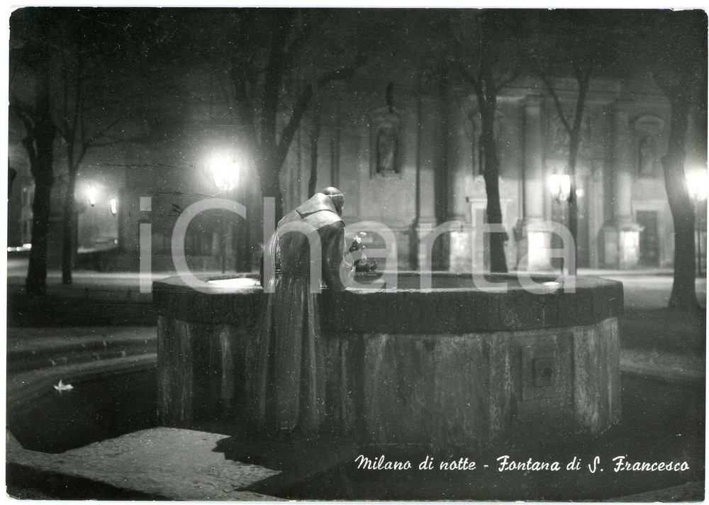 Cartolina originale da collezione 1960 MILANO Fontana di San Francesco d Assisi in Piazza Sant Angelo  Cartolina 1