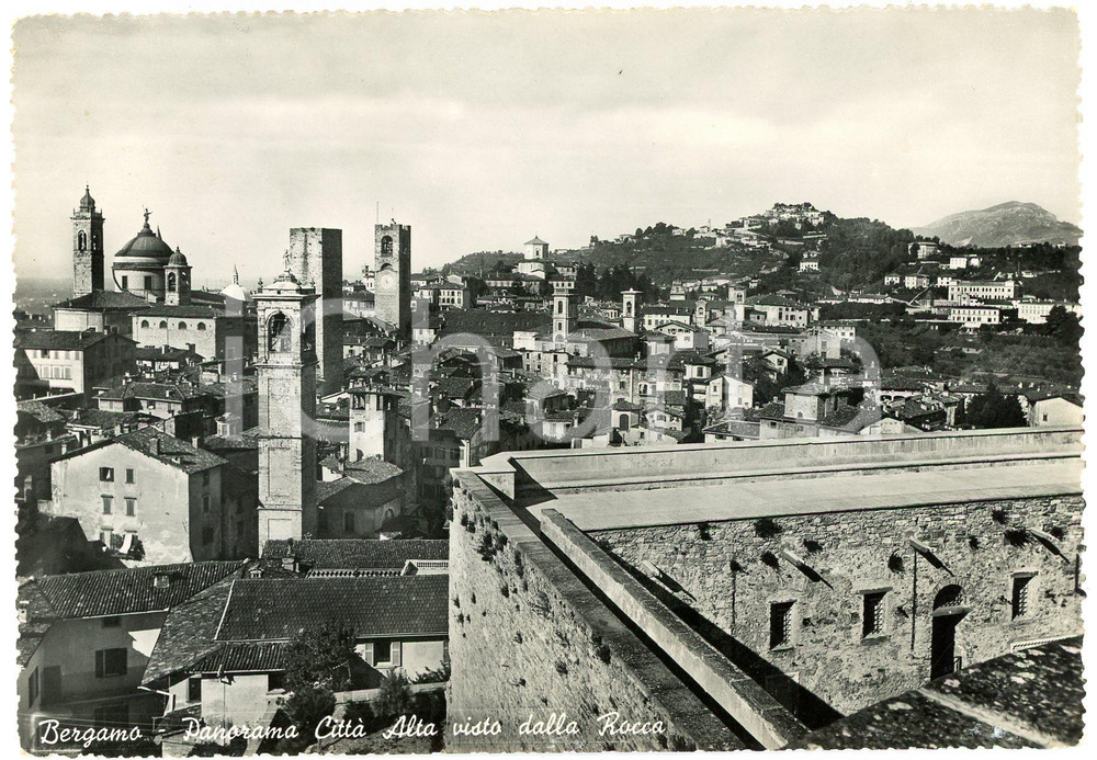 Cartolina originale da collezione 1956 BERGAMO La CittÃ  Alta dalla Rocca  Cartolina FG VG 1