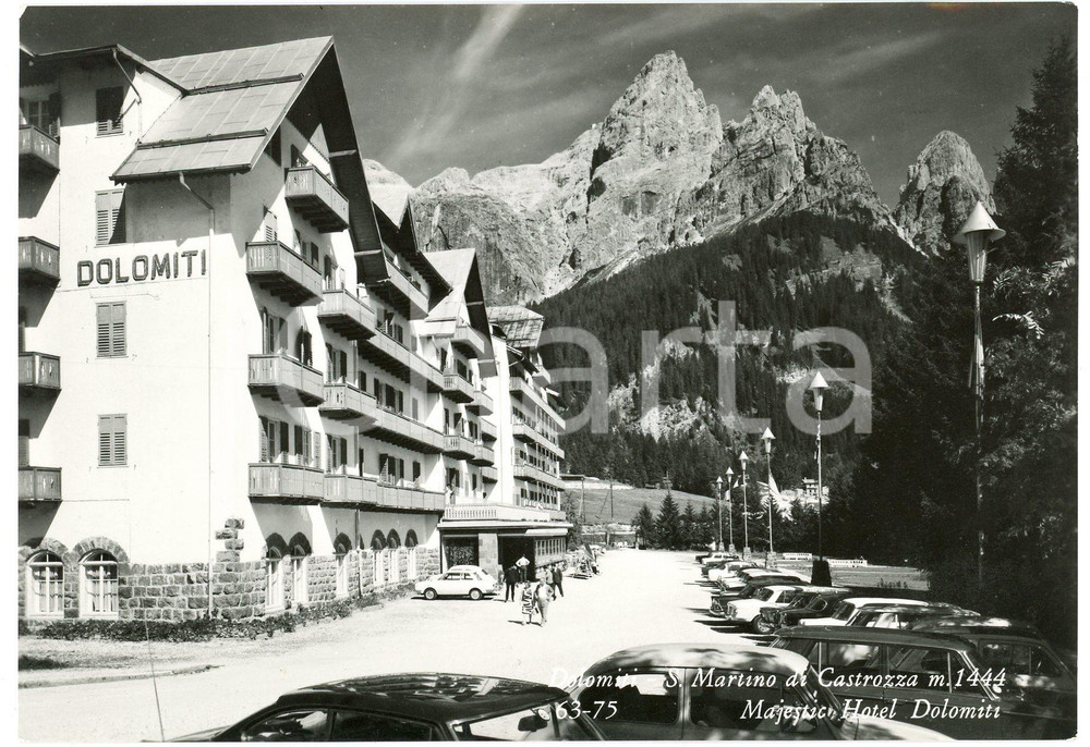 Cartolina originale da collezione 1970 SAN MARTINO DI CASTROZZA Majestic Hotel Dolomiti  Cartolina ANIMATA FG VG 1