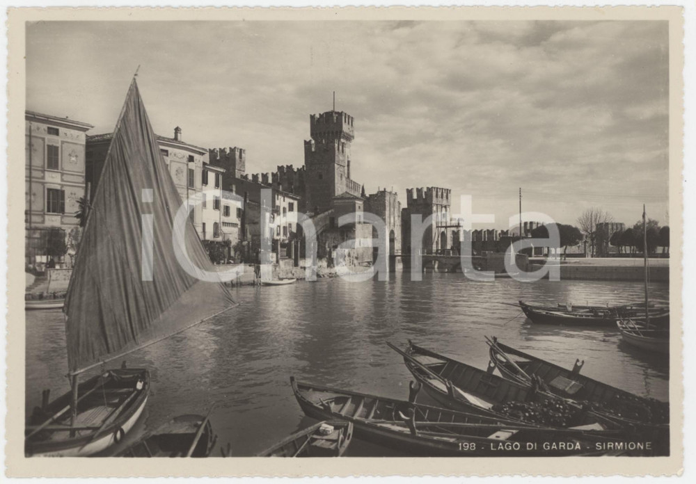 Cartolina originale da collezione 1950 ca SIRMIONE BS Imbarcazioni nel porto  Lago di Garda  Cartolina FG NV 1
