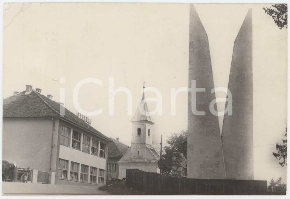 Cartolina originale da collezione 1967 KRIZ  CROAZIA La chiesa del paese  Cartolina FP VG 1 1