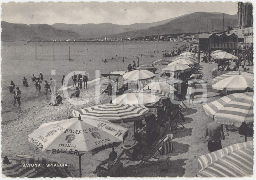 Cartolina originale da collezione 1950 SAVONA Spiaggia  Ombrellone con promo PAGLIERI  Cartolina ANIMATA FG VG 1