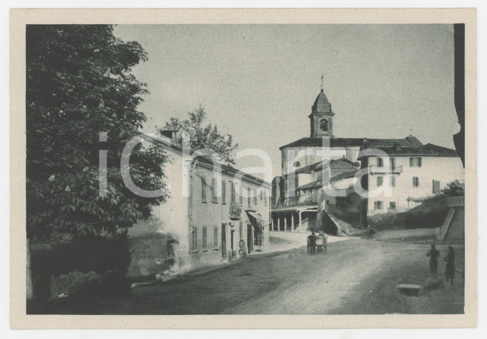 Cartolina originale da collezione 1950 ca CERRINA MONFERRATO Piazza Tenente Fulvio Opezzo  Cartolina ANIMATA FG 1