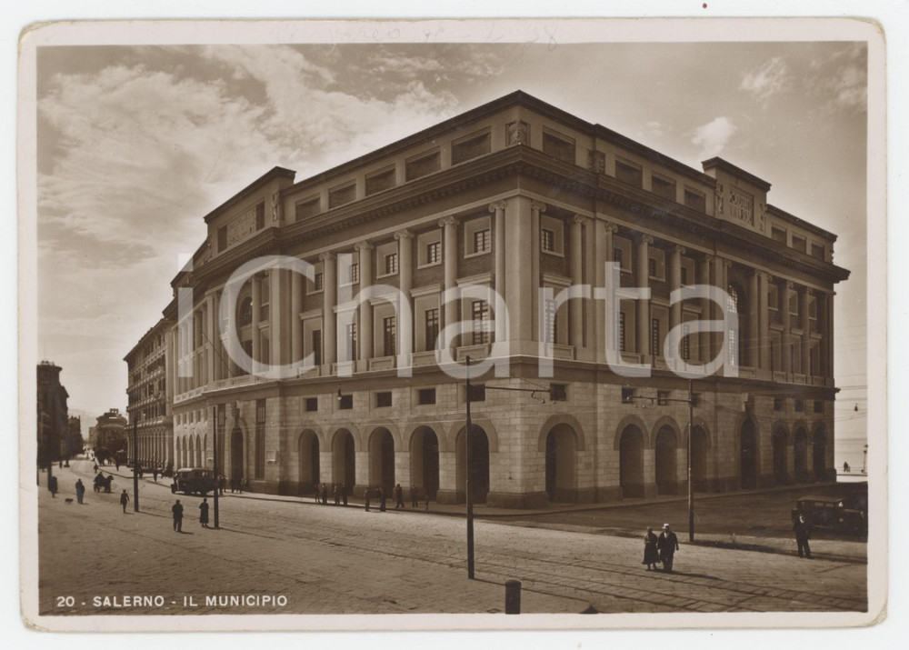 1950 ca SALERNO Il Municipio - Palazzo di Città - Cartolina ANIMATA FG VG