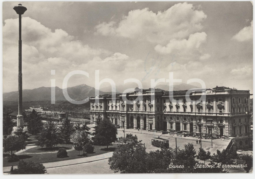 1950 ca CUNEO Stazione Ferroviaria - Cartolina FG VG