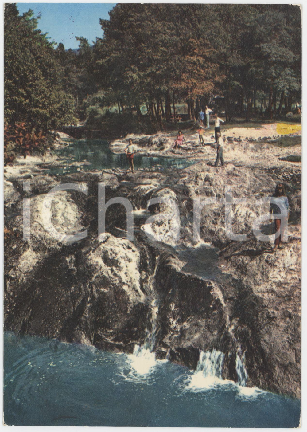 Cartolina originale da collezione 1960 ca CALIZZANO Persone in gita ai laghetti  Cartolina ANIMATA FG VG 1