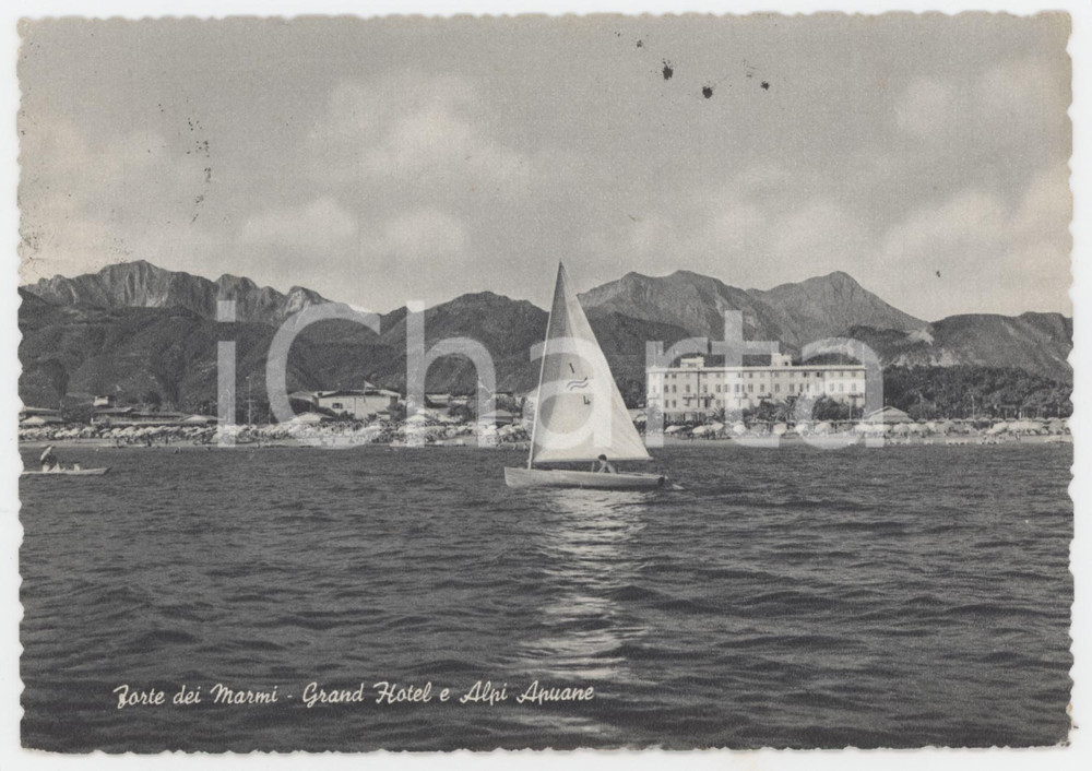 Cartolina originale da collezione 1958 FORTE DEI MARMI Grand Hotel e Alpi Apuane  Cartolina FG VG 1