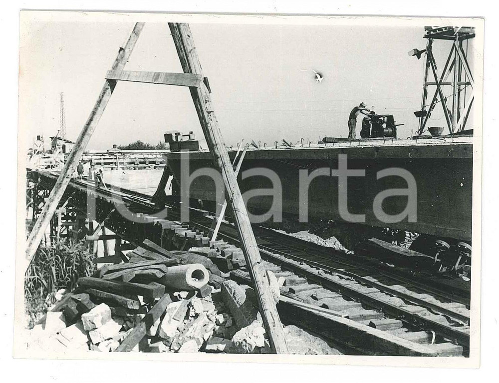 Fotografia d epoca originale 1950 ca Ponte di CAPRONA PI Cantiere  Foto animata operai 12x9 cm 8 1