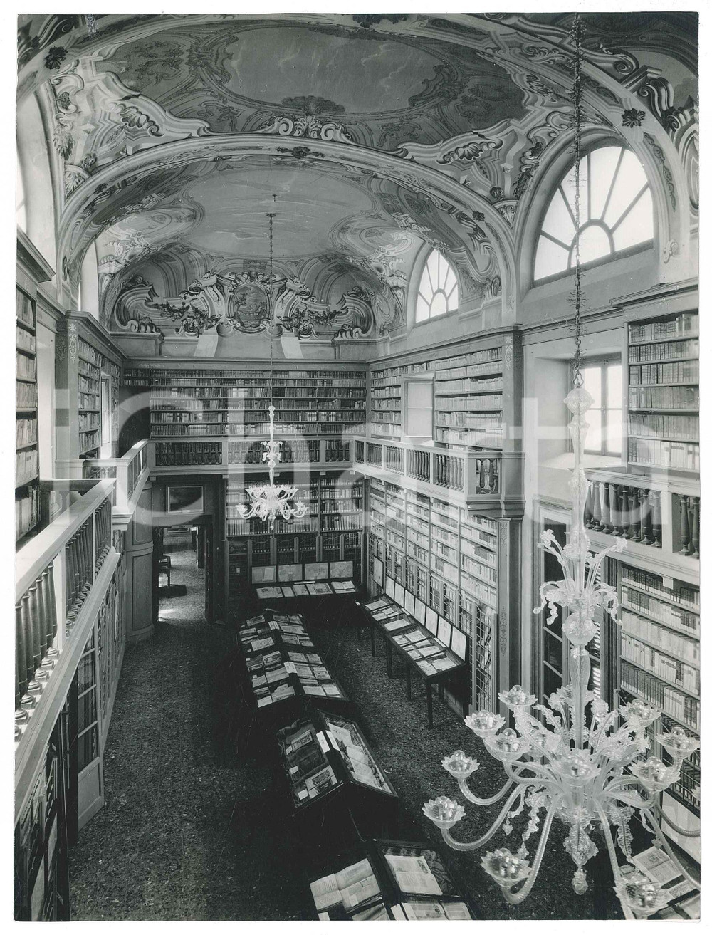Fotografia d epoca originale 1970 ca BRESCIA Biblioteca Queriniana  Sala  Veduta Foto 17x23 cm 1