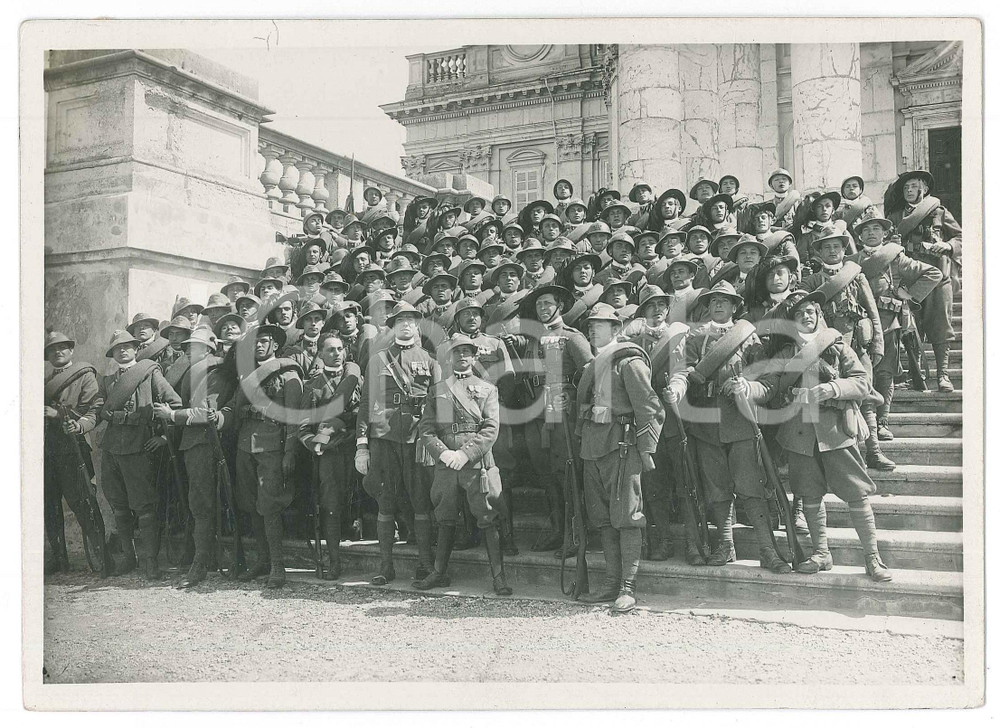 Fotografia d epoca originale 1922 TORINO Basilica di SUPERGA  Bersaglieri e Alpini Foto G. FAGNANO 18x13 cm 1