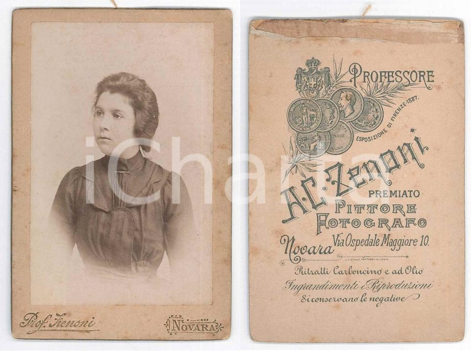 Fotografia d epoca originale 1890 ca NOVARA Donna con abito scuro  Ritratto Foto Alberto Cesare ZENONI 1