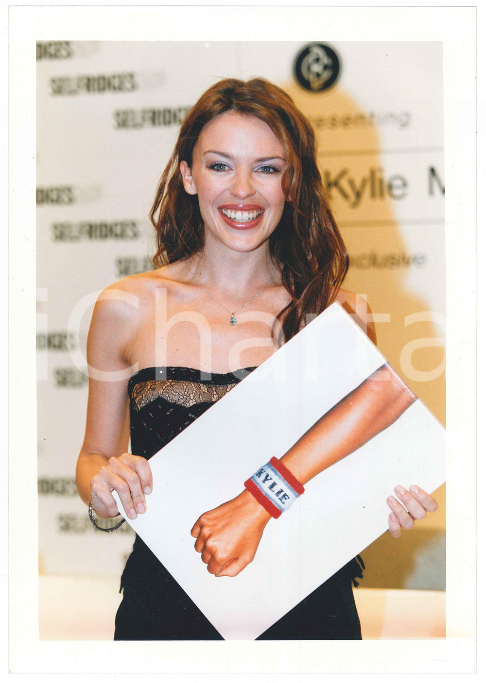 Fotografia d epoca originale 1999 LONDON  SELFRIDGES Oxford street  Kylie MINOGUE at book signing  Photo 3 1
