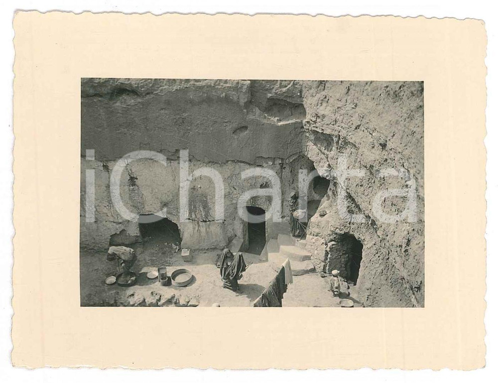 Fotografia d epoca originale 1935 ca LIBIA Abitazioni sotterranee berbere  Foto MUZI animata 11x9 cm 2 1