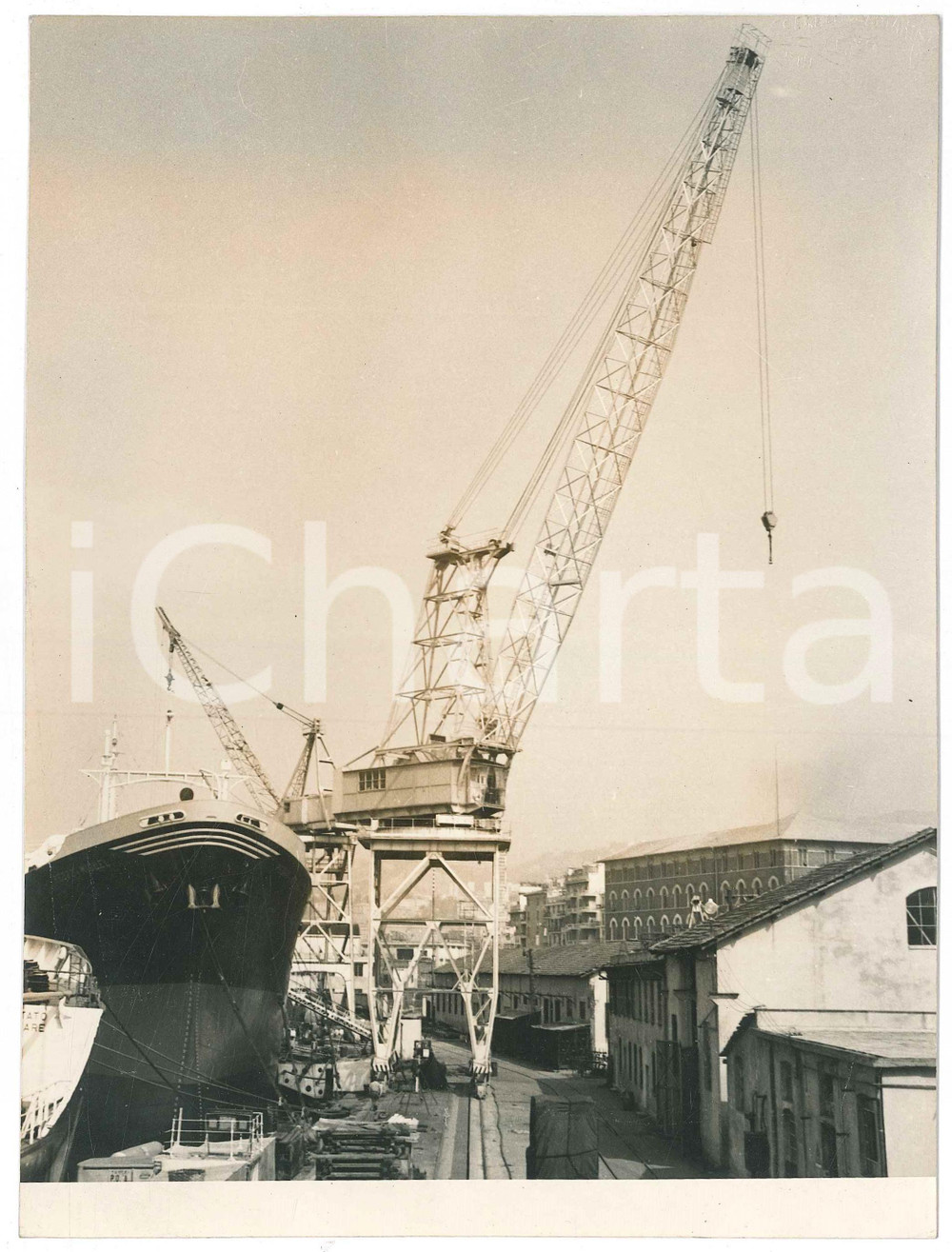 Fotografia d epoca originale 1940 ca GENOVA Cantieri navali con gru elettrica CERETTI & TANFANI  Foto 17x23 1