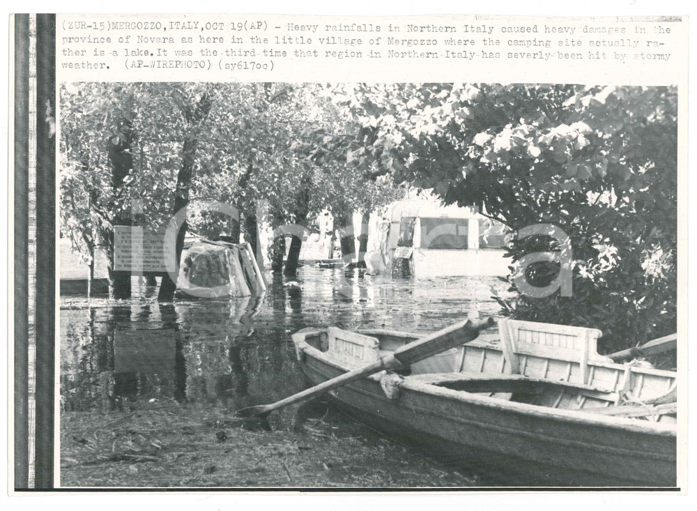 Fotografia d epoca originale 1979 MERGOZZO VCO Alluvione  Danni in un campeggio Telefoto 1