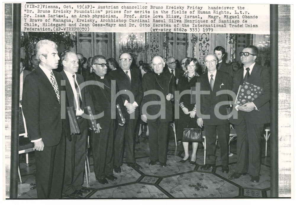 Fotografia d epoca originale 1979 VIENNA Bruno KREISKY hands over Bruno Kreisky Foundation prizes Telefoto 1