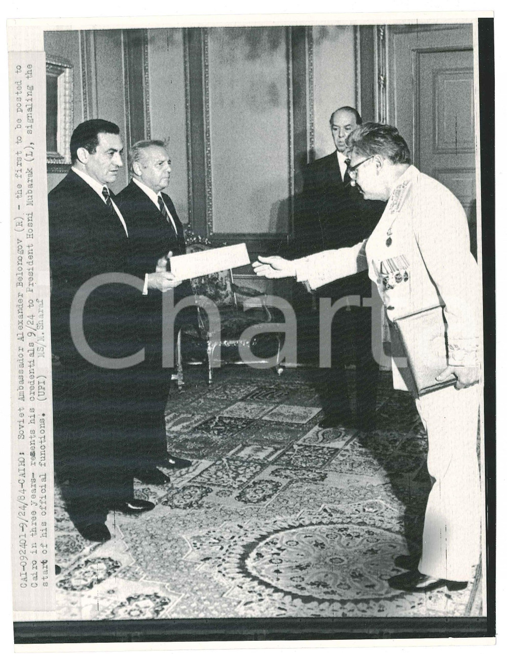 1984 CAIRO Soviet Ambassador Alexander BELONOGOV meeting Hosni MUBARAK *Telefoto